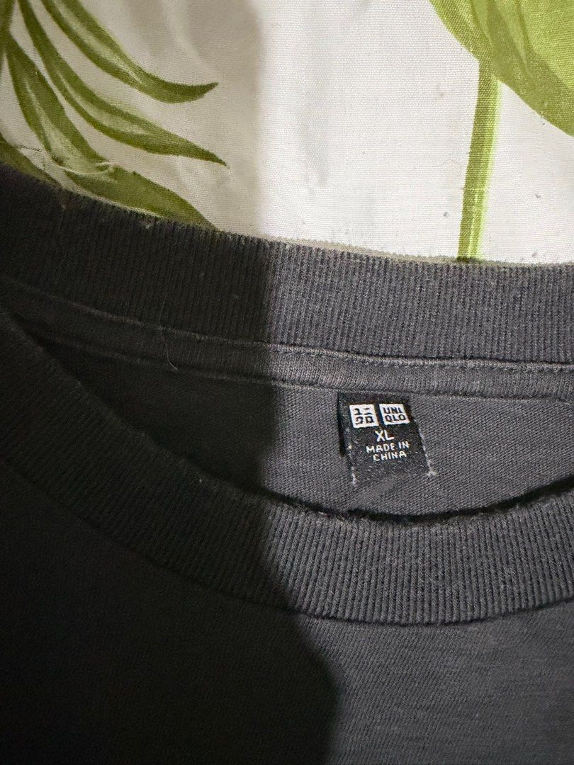 Uniqlo Dark Grey Crop Top (Category: Shirts) located in Dumaguete. Submitted by fuggler25 (Listing ID 1413166874, Image 3). Description: -SF paid by buyer MOP: BPI bank transfer, GCash, cash for meet-ups only.
