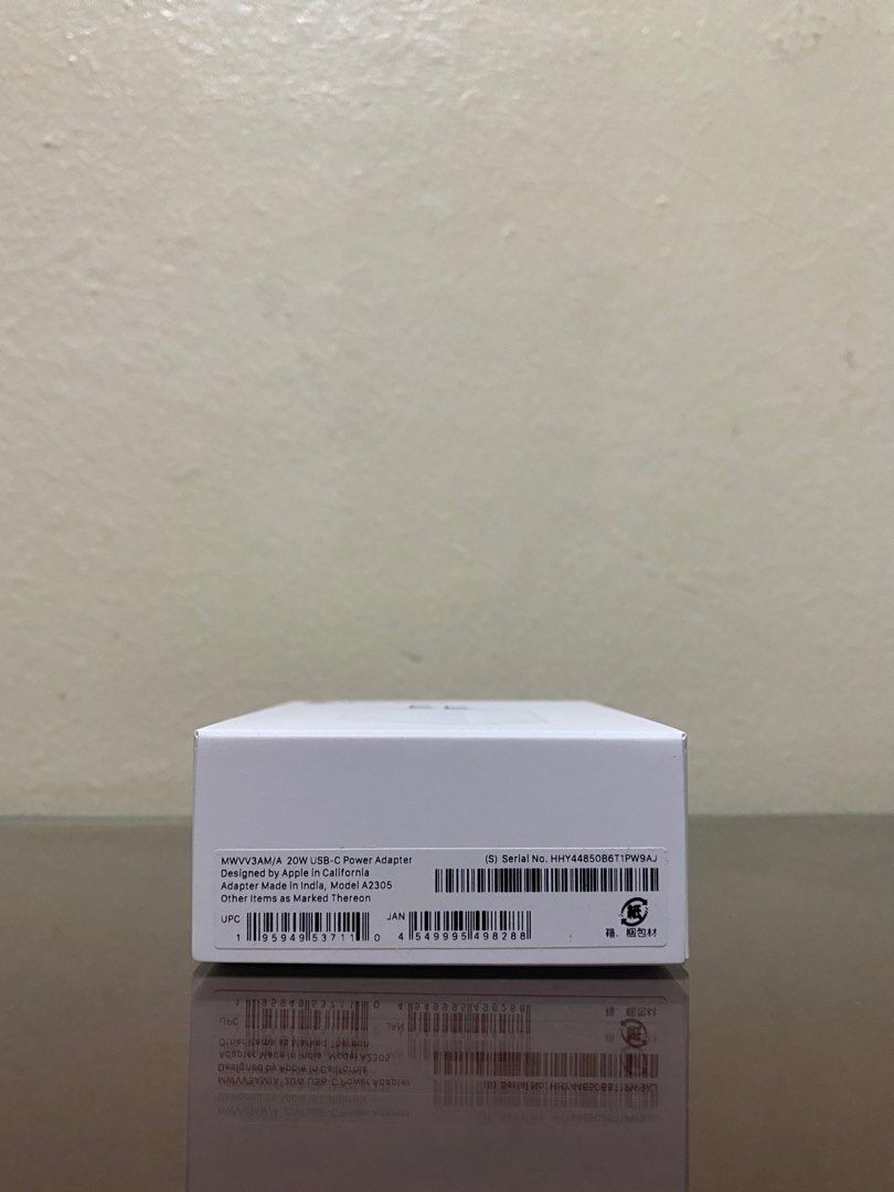 USB-C 20W Power Adapter (Category: Cables & Adaptors) located in General Trias. Submitted by cheymd (Listing ID 1413112764, Image 3). Description: Apple USB-C 20W Adapter Brand new and sealed.