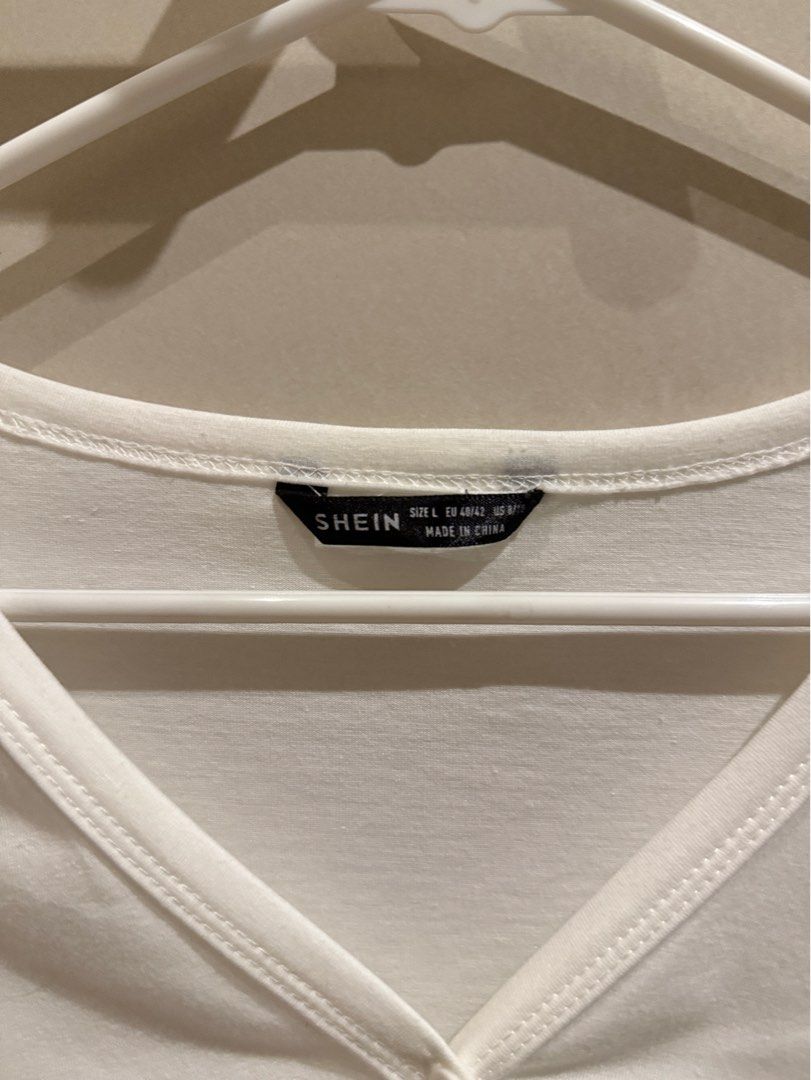 white cropped cardigan (Category: Longsleeves) located in Mandaluyong City. Submitted by msgz08 (Listing ID 1413206583, Image 2). Description: .
