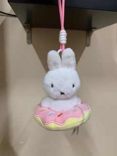 (Category: ) located in . Submitted by francyyouuuu (Listing ID 1413182498, Image 1). Description: .