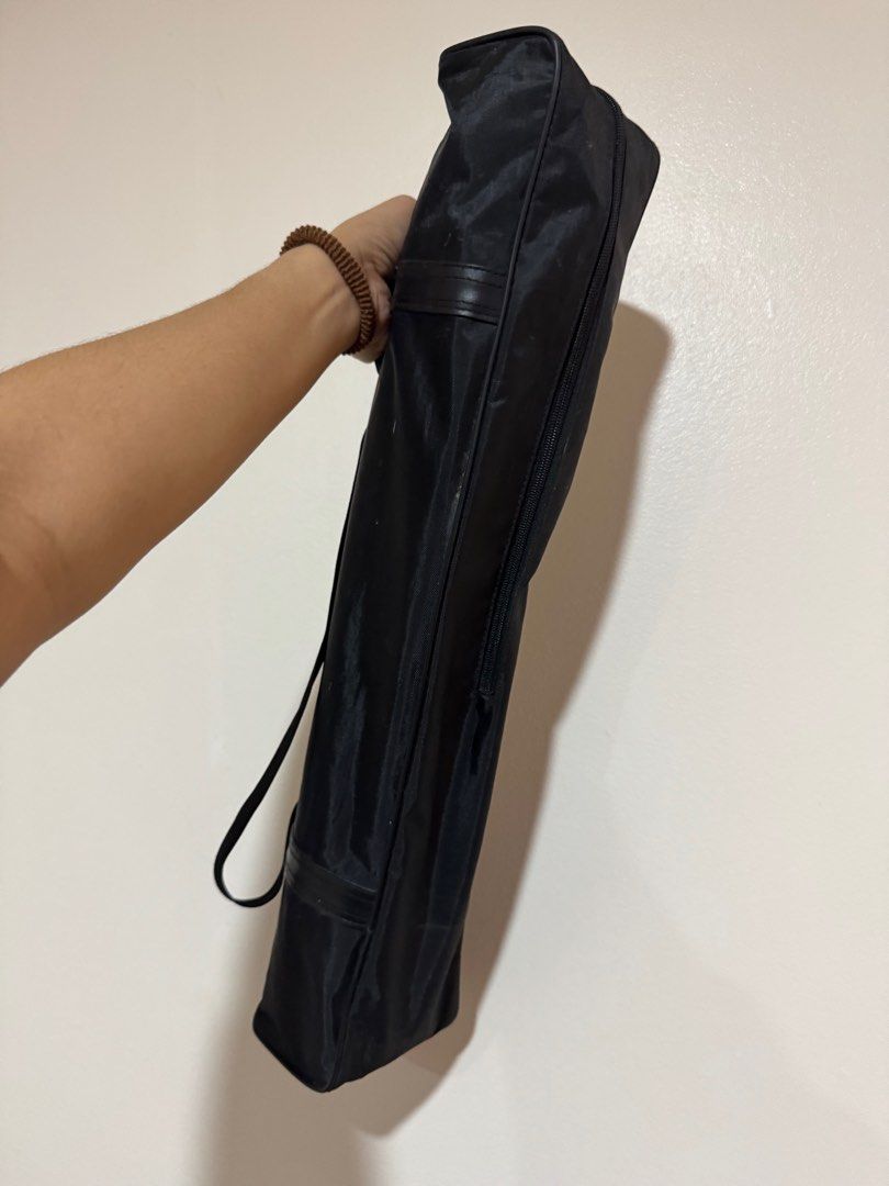 Yunteng Tripod (Category: Tripods & Monopods) located in Taguig. Submitted by ellaaa97 (Listing ID 1413117386, Image 3). Description: Never used tripod with bag.