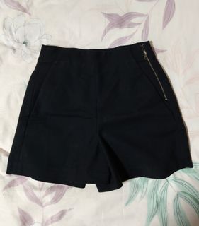 (Category: ) located in . Submitted by jxnncloset (Listing ID 1413178167, Image 1). Description: .