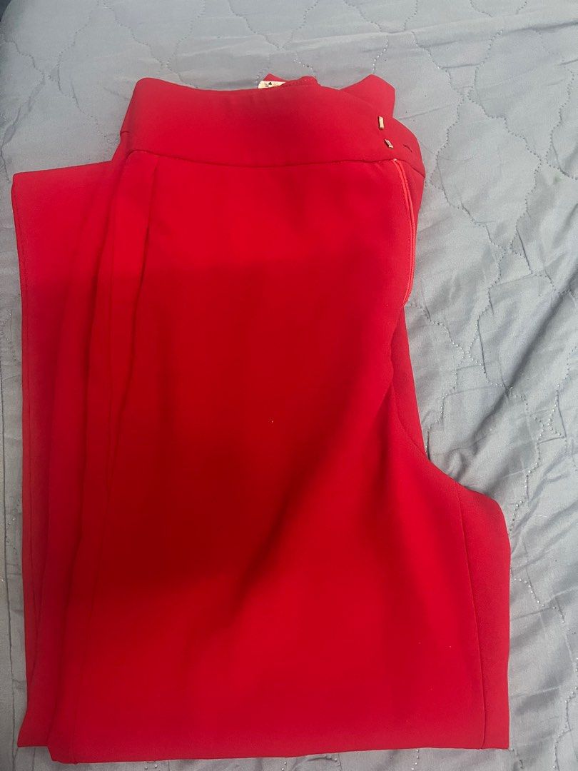 Zara Red Trousers (Category: Other Bottoms) located in Mandaue City. Submitted by danielle___cebu (Listing ID 1413118640, Image 2). Description: Decluttering. .