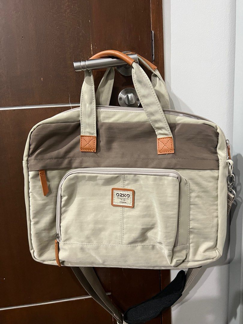 15-16 inch Oziko Laptop Bag (Category: Laptop Bags & Sleeves) located in Paranaque City. Submitted by ryujaesu (Listing ID 1416799541, Image 2). Description: 📦 MOD: GGX/J&T / Same day delivery 💵 MOP: Cash or BPI only 📍Loc: Metro Manila 🚫 Meet-ups are only limited to Taft area.