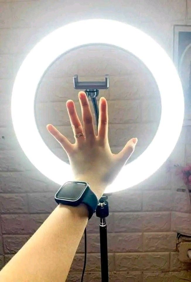 26cm Ringlight Set (Category: Lighting) located in Makati City. Submitted by oideme (Listing ID 1416757371, Image 3). Description: .