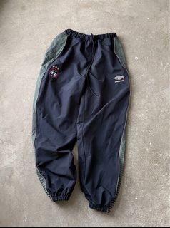 (Category: ) located in . Submitted by pickplanet_sneaker_shirt (Listing ID 1416754582, Image 1). Description: .