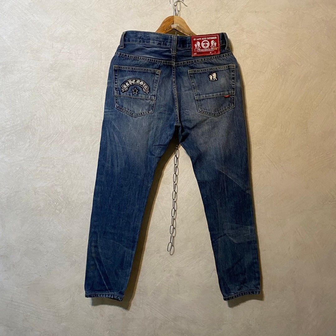 AAPE By A Bathing Ape Regular Fit Jeans (Category: Jeans) located in Makati City. Submitted by bawalburaot (Listing ID 1416778511, Image 1). Description: - Authentic AAPE By A Bathing Ape jeans - Regular fit - Classic blue wash - AAPE logo detail on back pocket and waistband - Size clearly indicated on tag - Made with quality denim for style and comfort Size 31.