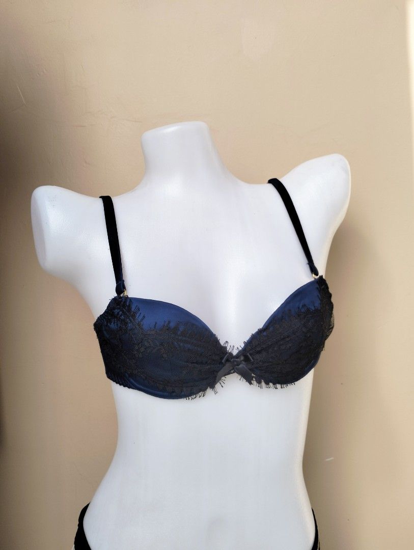 Agent Provocateur STEPHANEE Bra Navy/Black 32C (Category: Undergarments & Loungewear) located in Baguio. Submitted by toys_of_yesteryear (Listing ID 1416705824, Image 2). Description: ❌❌NO TO LOWBALL OFFER❌❌ 📌Loc. Baguio 📌Brand: Agent Provocateur 📌Item: STEPHANEE Bra Navy Blue. 61% Silk 19% Viscose 11% Polyamide 6% Polyster 3% Elastane 📌Condition: New with paper tag 📌Size: 32C 📌Mop: Gcash Mod: J&T Note: Photos are part of the description. C