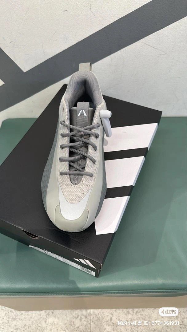 anthony edward (Category: Sneakers) located in Kuala Lumpur. Submitted by chunyong1998 (Listing ID 1416821908, Image 1). Description: setapak can cod brand new not wear before.