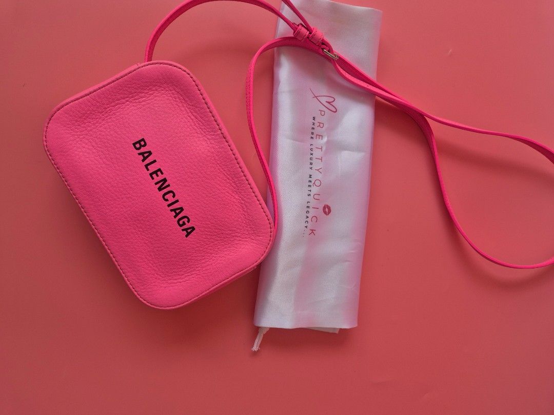 Authentic Balenciaga Camera bag (Category: Luxury Bags & Wallets) located in Manila. Submitted by _prettyquick (Listing ID 1416832576, Image 1). Description: Pwede for maselan preowned pls manage your expectations 100% authentic Follow us on instagram for more items @_prettyquick.