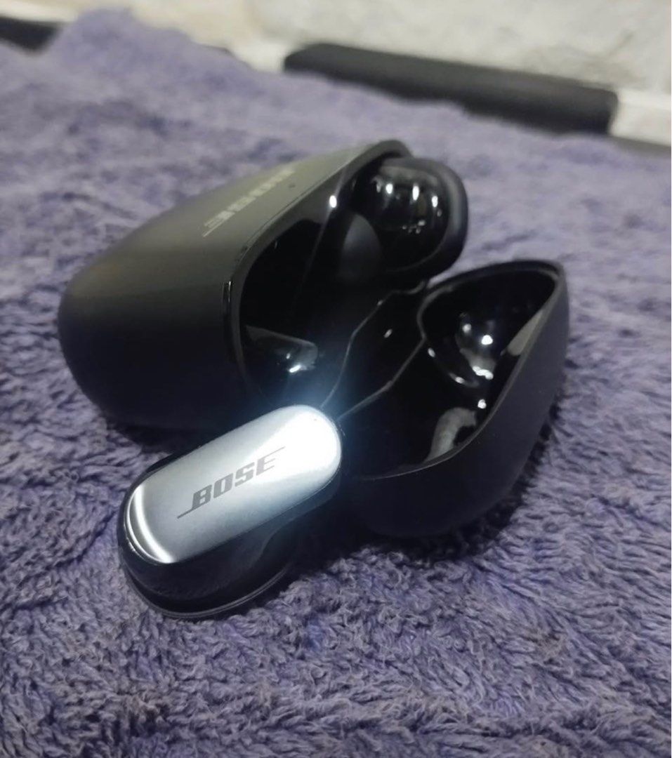 Bose QC Earbuds 2 ultra (Category: Earphones) located in Angeles City. Submitted by marvinjbm110069 (Listing ID 1416791162, Image 1). Description: 💯 no issue 💯 original 💯 unit only 💯 smooth no dents 💯 almost new Note: no box,charger and esrtios just unit What you see is what you get Rfs. Using airpods .