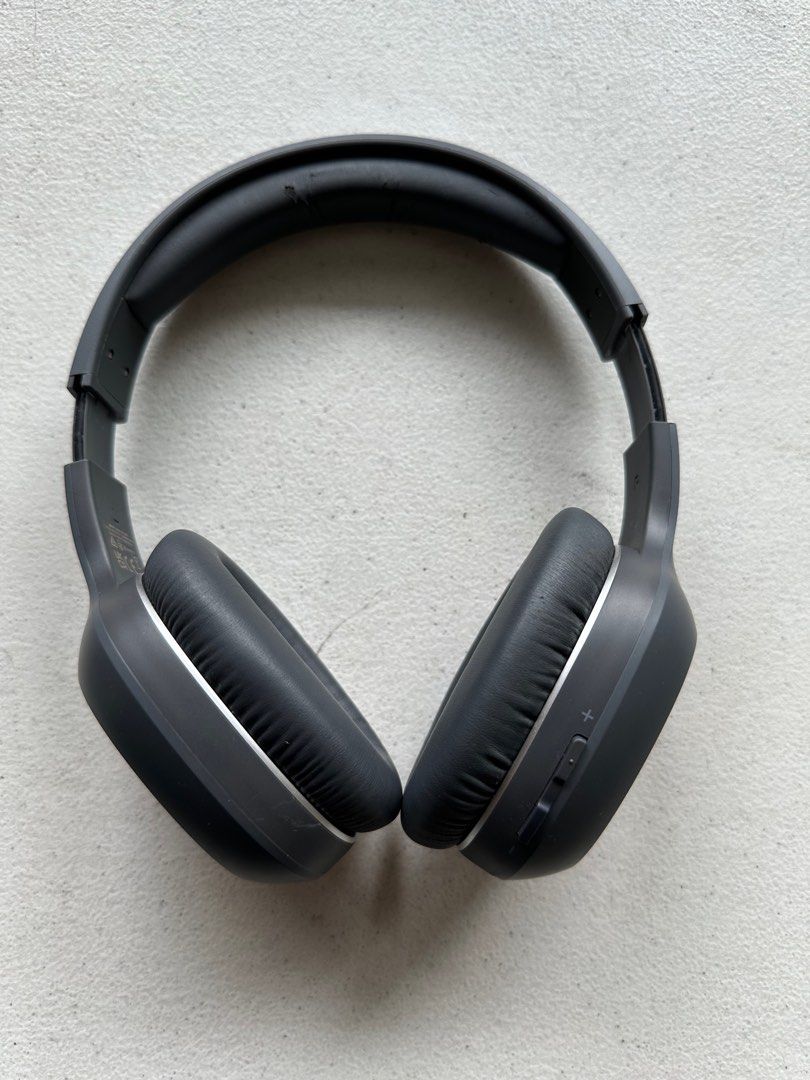 Edifier W600BT Bluetooth Stereo Headphones (Category: Headphones & Headsets) located in Quezon City. Submitted by sundayscoolkid (Listing ID 1416703232, Image 2). Description: Edifier W600BT Bluetooth Stereo Headphones No box.