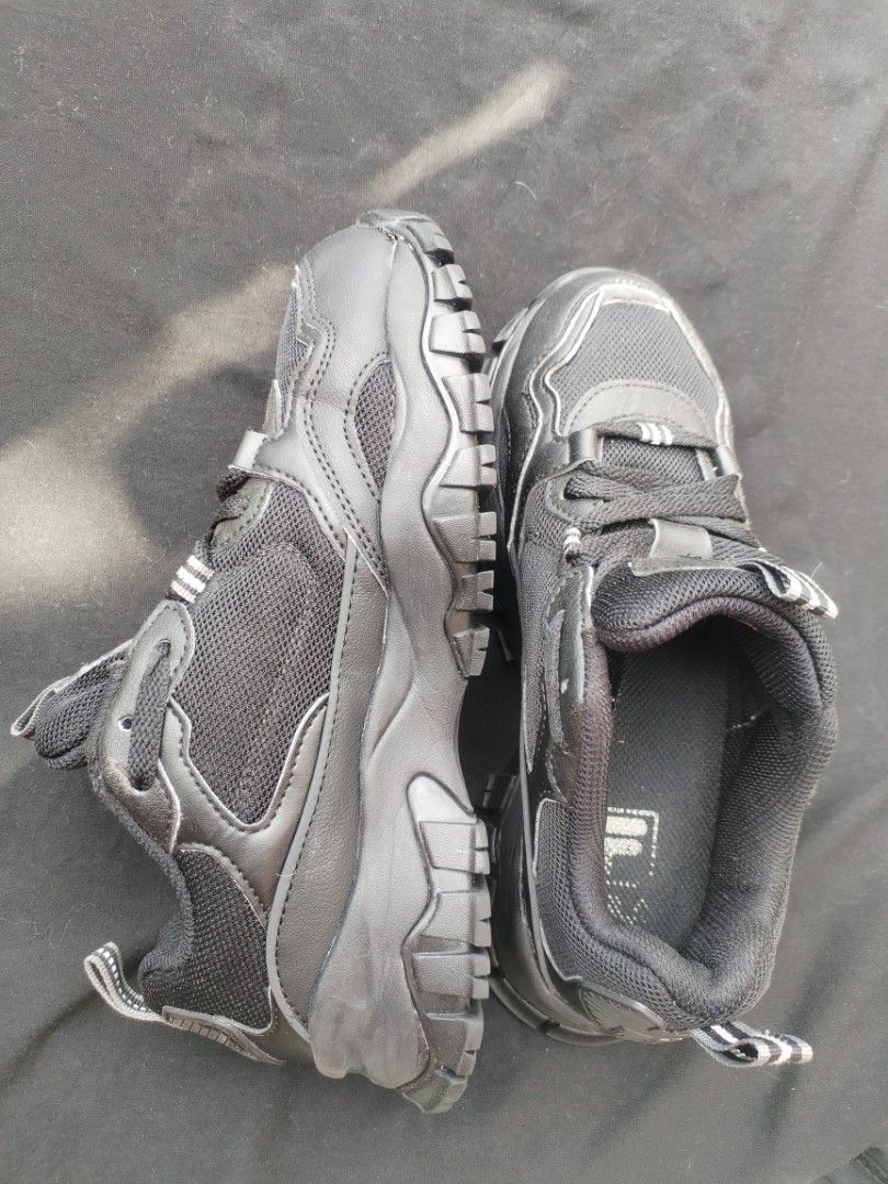 Fila Disruptor Black Sneakers (Category: Sneakers) located in Manila. Submitted by dbadd (Listing ID 1416655343, Image 3). Description: - Black Fila Disruptor sneakers - Size: US 6.5, EUR 39, UK 5, 250 mm - Chunky sole - Fila logo on side and heel - Mesh upper - Lace-up closure - Made in China.