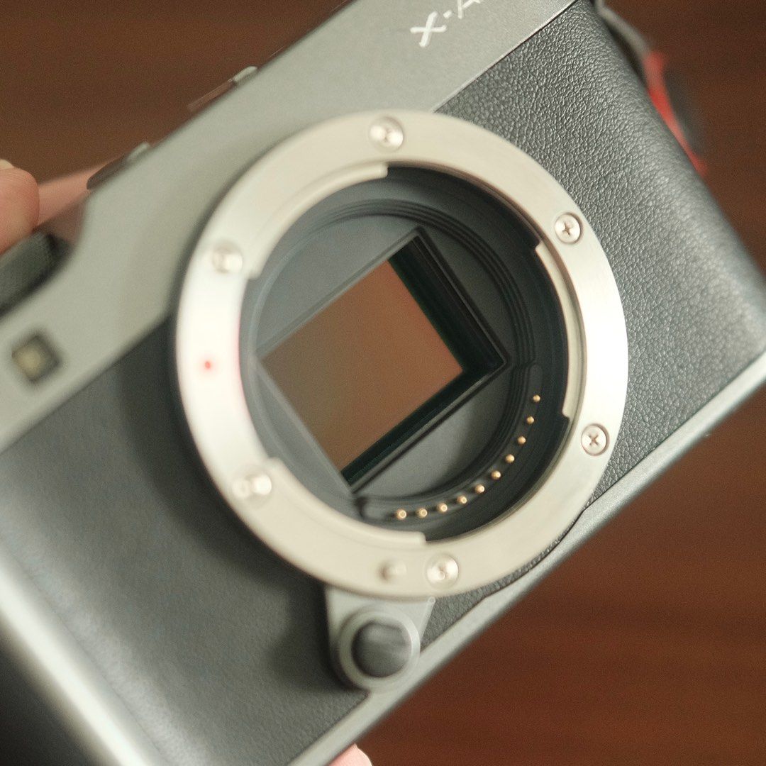 Fugi Film Loop Fujifilm X-A7 body , Photography, Cameras on Carousell