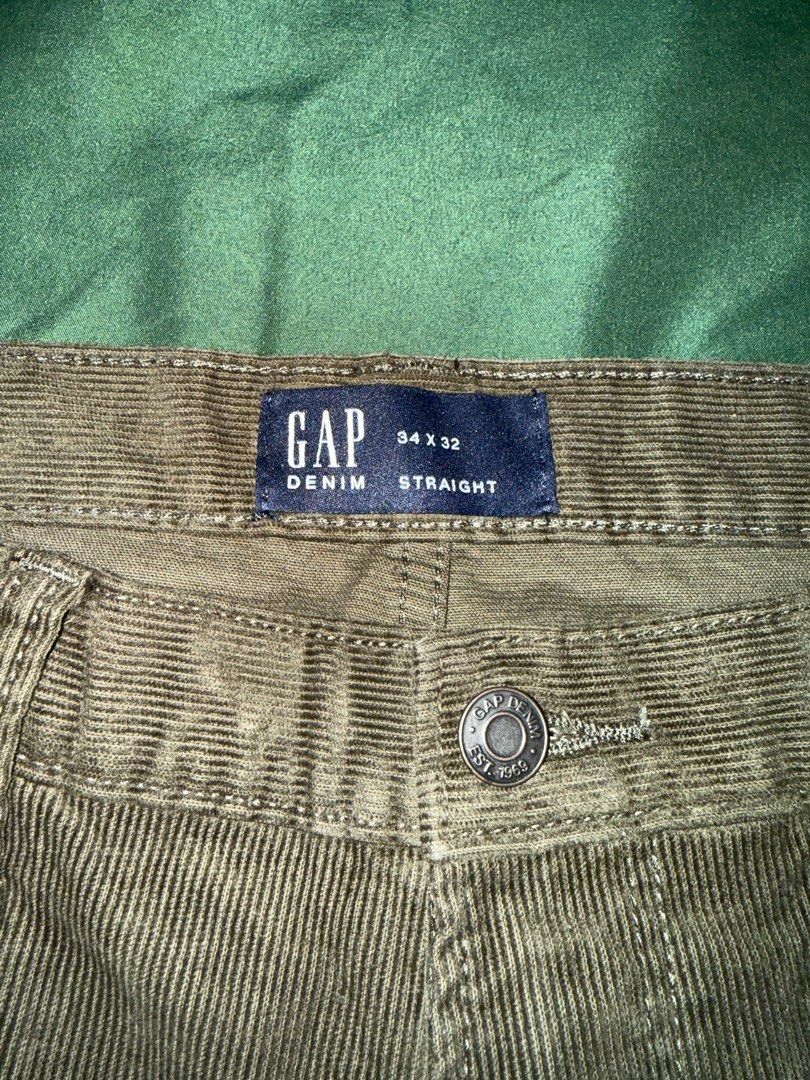 Gap Corduroy Straight Pants (Category: Chinos) located in Pasig City. Submitted by jfc108 (Listing ID 1416790497, Image 2). Description: Gap Corduroy Pants Straight Fit Size: 34x32.
