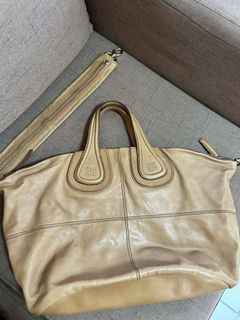 (Category: ) located in . Submitted by daisuki_japan_luxury_by_reiko (Listing ID 1416791331, Image 1). Description: .