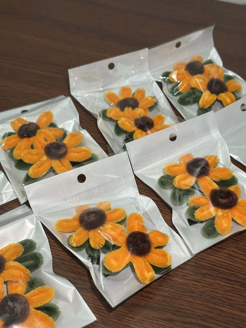 Handmade Crochet Keychains - Flowers, Cake, Donuts (Category: Handmade Craft) located in Quezon City. Submitted by biblionatic (Listing ID 1416762062, Image 3). Description: fuzzy wire flowers, sliced cakes, mirrors and doughnuts. 40- 60 price range.