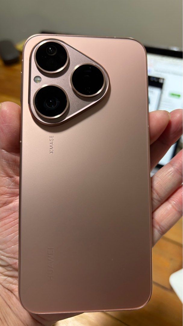 Huawei Pura 80 Gold (Category: Huawei) located in Pasig City. Submitted by batchimallari (Listing ID 1416728014, Image 3). Description: Renewed from Globe last Nov 17 (delivery) but used for less than a month. Went back to Apple. No damages. No issue. Smart sim works on it too, i used it as hotspot a few times. RFS : not using, went back to iPhone SF : c/o buyer .