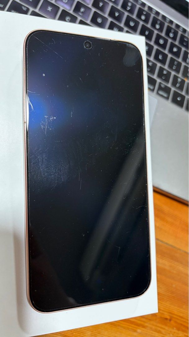 Huawei Pura 80 Gold (Category: Huawei) located in Pasig City. Submitted by batchimallari (Listing ID 1416728014, Image 2). Description: Renewed from Globe last Nov 17 (delivery) but used for less than a month. Went back to Apple. No damages. No issue. Smart sim works on it too, i used it as hotspot a few times. RFS : not using, went back to iPhone SF : c/o buyer .