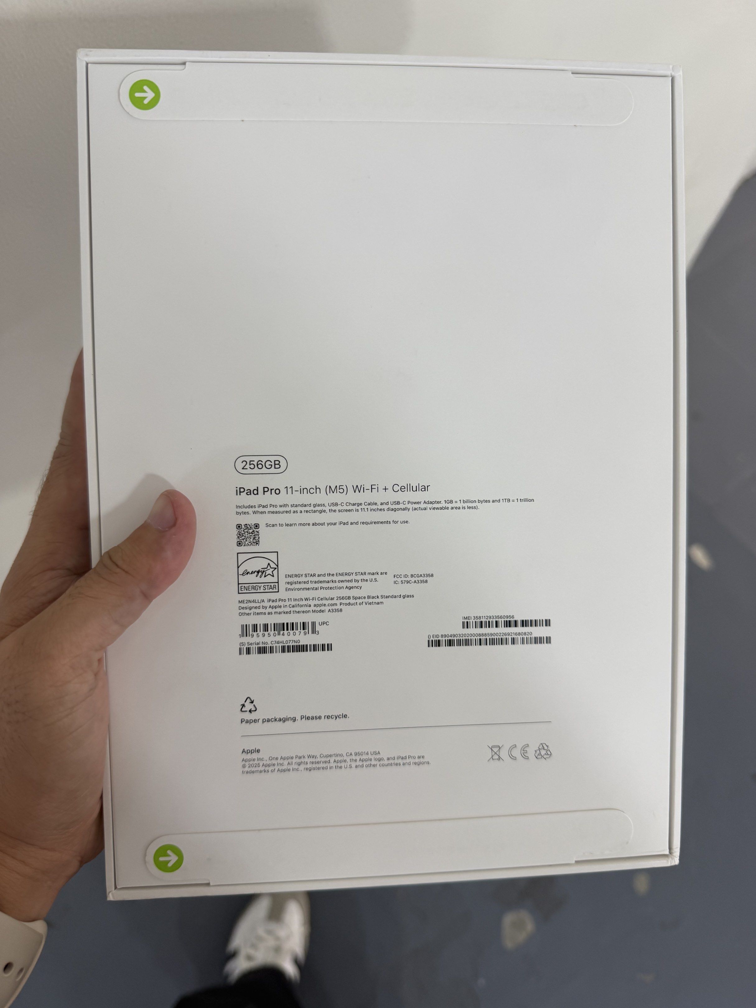 IPad Pro M5 WiFi + cellular brandnew (Category: iPad) located in Pasig City. Submitted by bhino (Listing ID 1416763789, Image 3). Description: iPad Pro M5 WiFi + cellular 11 inch and 13 inch Brand new Not activated 1 year warranty Apple Store Sealed Cash on delivery Pick up s store We do physical store.