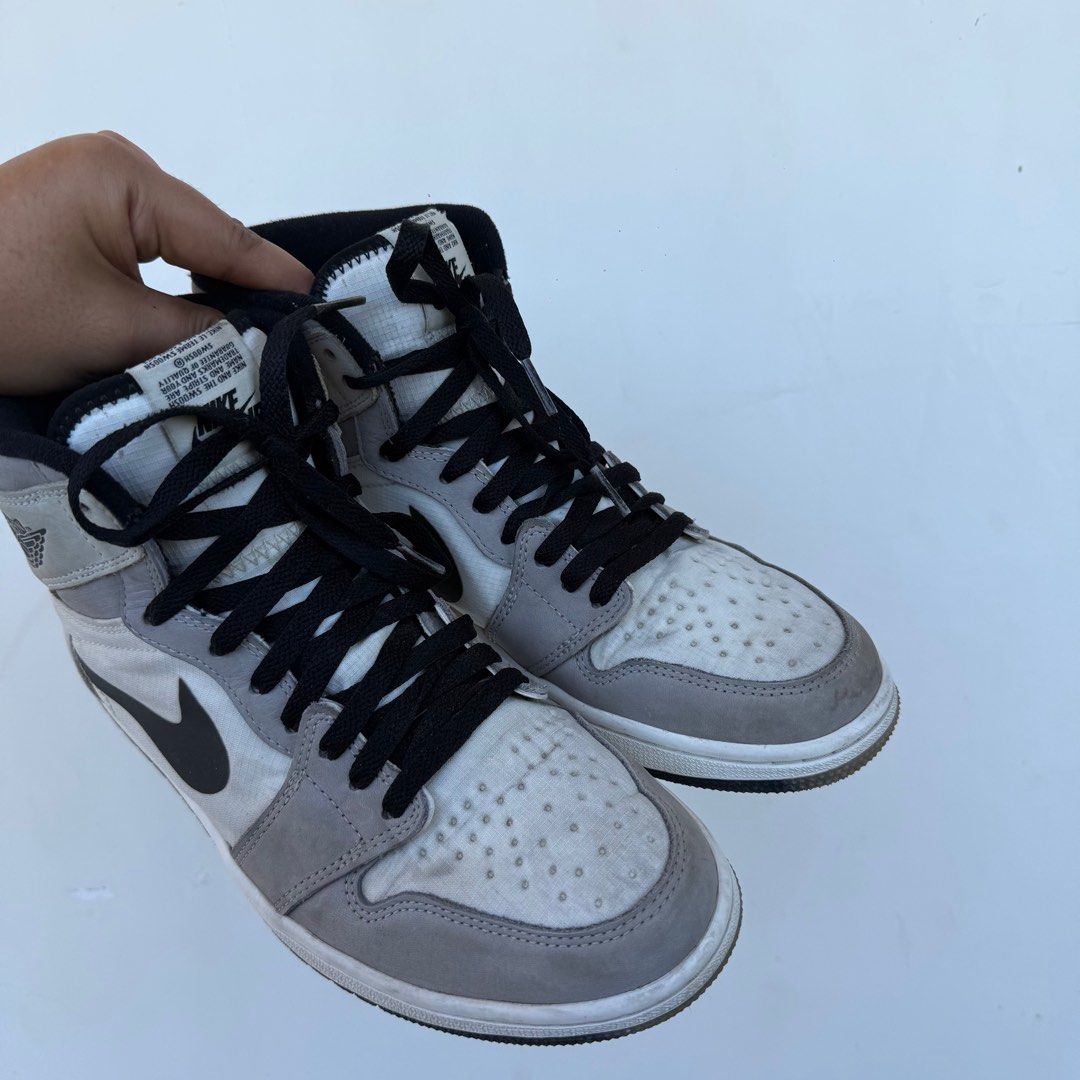 Jordan 1 High Air Element Goretex (Category: Sneakers) located in Alaminos. Submitted by dsabelg (Listing ID 1416751232, Image 2). Description: need cleaning only.