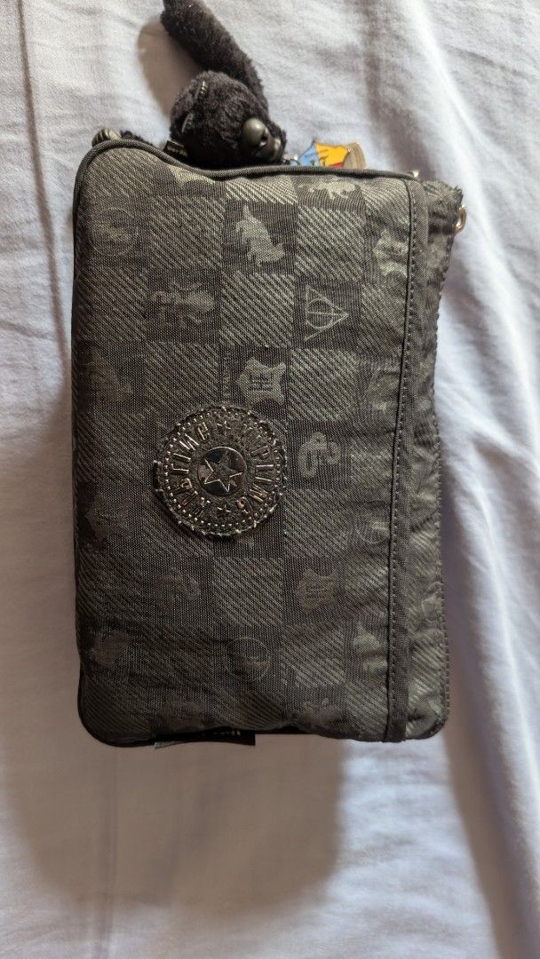 Kipling Harry Potter Riri Magical Bag (Category: Cross-body Bags) located in Rizal. Submitted by sheitla (Listing ID 1416682924, Image 3). Description: 📍Antipolo City (near SM Masinag) Kipling x Harry Potter Riri Magical Bag Used a couple of times in excellent condition Got it last year in the US during my visit to Universal Studios in Orlando,Florida Original price is around 124usd, got it for 80usd (4,800php around that time) RFS: I used a big