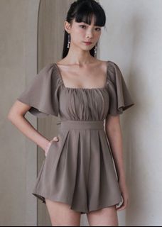 (Category: ) located in . Submitted by clearhycloset (Listing ID 1416801721, Image 1). Description: .