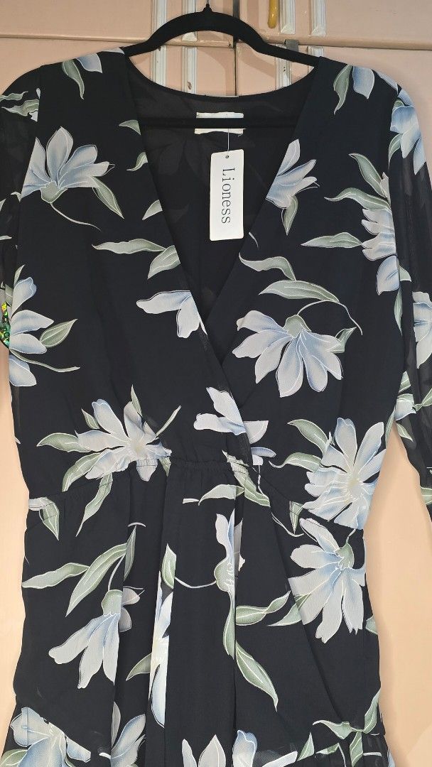 Lioness Floral Romper (Category: Blouses) located in Angeles City. Submitted by tan.sofiaa (Listing ID 1416665644, Image 2). Description: - Brand new with tag - didn't liked the fitting - bought from Singapore.