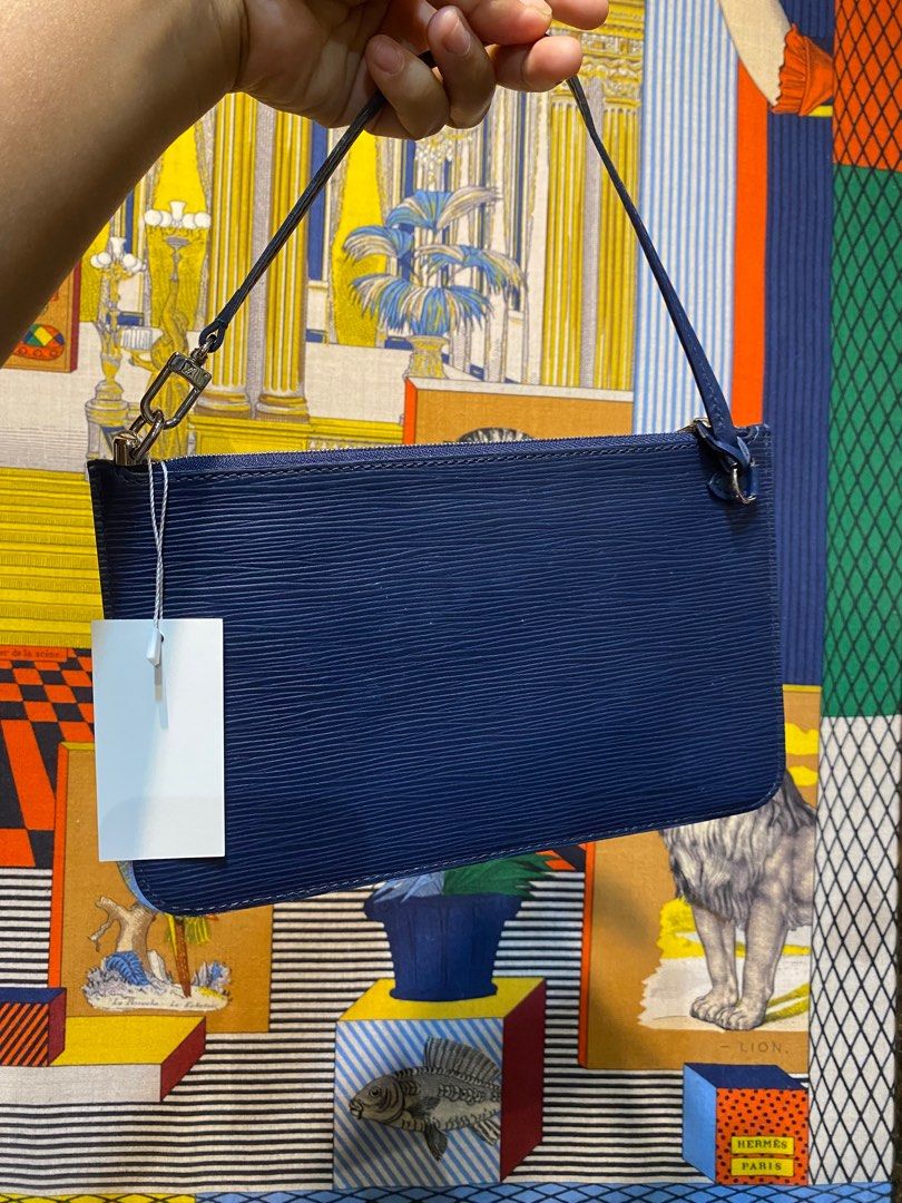Lv Epi Pochette (Category: Luxury Bags & Wallets) located in Iloilo. Submitted by eliseohana (Listing ID 1416743637, Image 2). Description: .