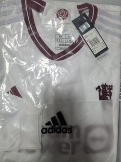 (Category: ) located in . Submitted by sport_jerseys (Listing ID 1086125955, Image 1). Description: .