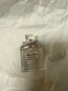 （分類：）位於 。 由 ann.ci 提交（商品編號 1416801999，圖片 1）。簡介： 。