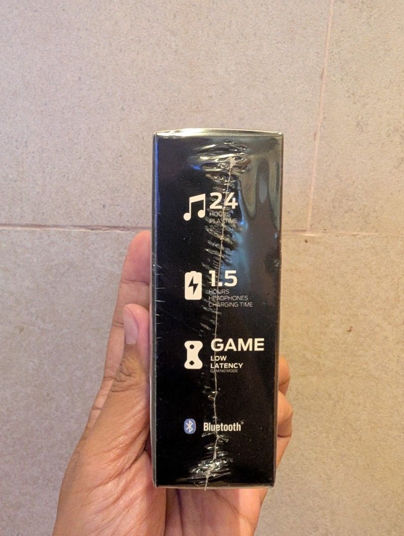 Monster Maxstar MQT52 Bluetooth earphones (Category: Earphones) located in Quezon City. Submitted by unboxingtito (Listing ID 1416829382, Image 2). Description: Brand new and sealed .