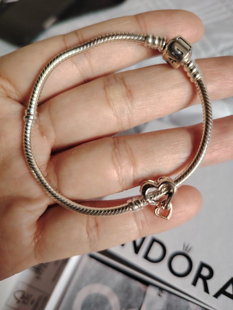 Pandora Silver Bracelet with Heart Charm (Category: Bracelets) located in Imus. Submitted by angelworks (Listing ID 1416704395, Image 2). Description: BRANDNEW WITH RECEIPT GIFTABLE CC WELCOME GIFT HENCE SELLING LOW GUARANTEED AUTHENTIC. Negotiable.