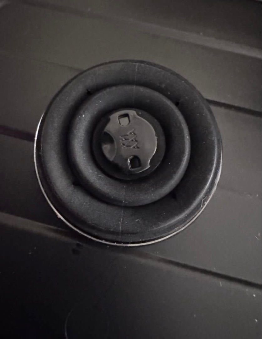 PopSockets Luxe PopTop Tidal Black Glitter (Category: Mounts & Holders) located in Quezon City. Submitted by laurynscloset (Listing ID 1416745874, Image 3). Description: - PopSockets Luxe PopTop - Black and gold design - Round shape with clear outer layer - Top only (base not included) - Stylish phone accessory.
