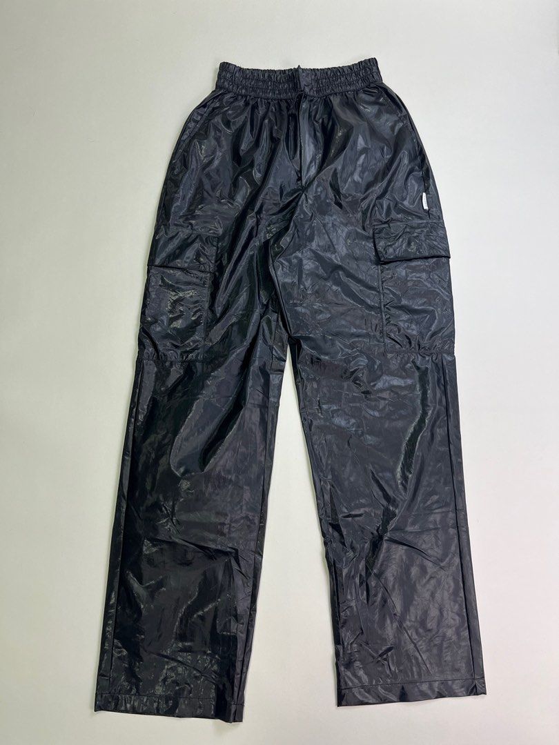 Rains Pants (Category: Joggers) located in Makati City. Submitted by ufcknwthbst (Listing ID 1416700769, Image 1). Description: 42 inch length 9.5/10 condition Issue see on last pic.