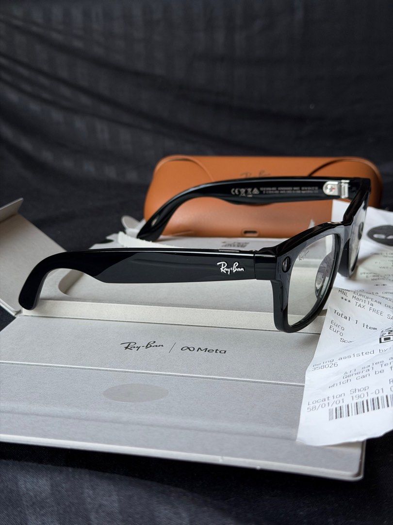 RAY-BAN | META WAYFARER - GEN 2 (Category: Sunglasses & Eyewear) located in Pasig City. Submitted by jvsobre (Listing ID 1416709741, Image 2). Description: - Ray-Ban Meta Gen 2 smart glasses -FRAME: Shiny Black -LENSES: Clear/Graphite Green Transitions® - Includes original case, box, and receipt Only had it since January 5, 2026 and barely got to use it.