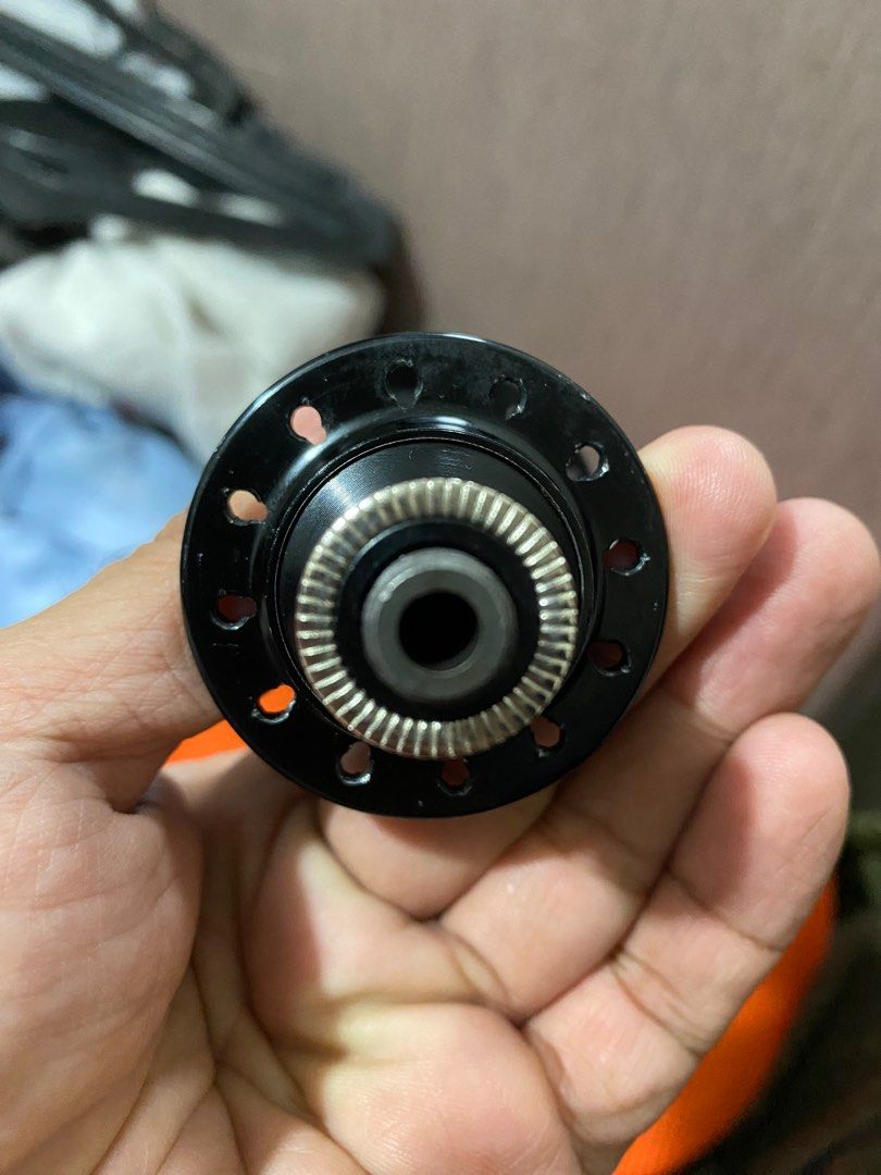Retrospect hubs (Category: Bicycles) located in Manila. Submitted by simple_ideas (Listing ID 1416833890, Image 2). Description: Restrospect hubs from tweeter road bike. Very good condition. Nagpalit ng hubs. See pictures..