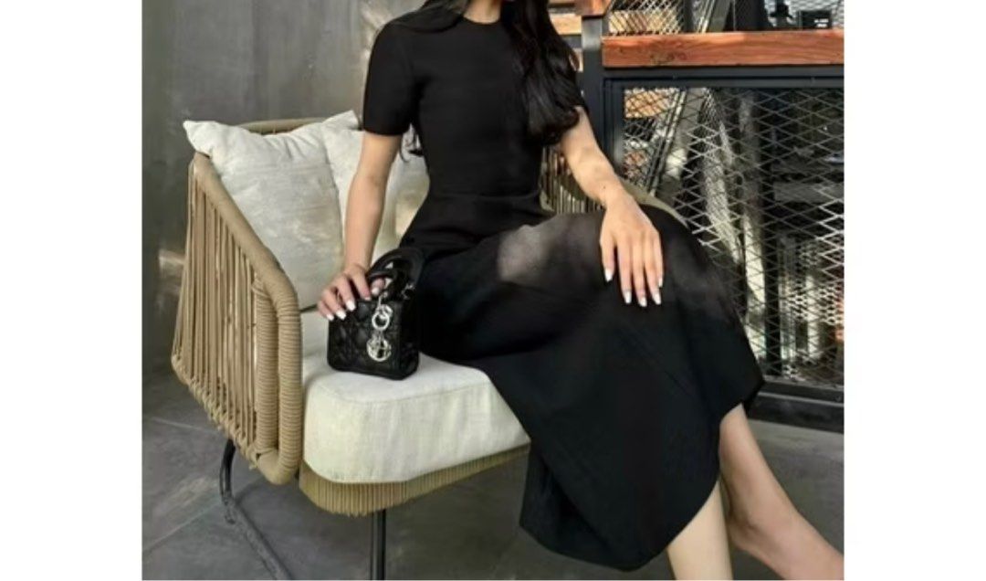Round neck midi dress (Category: Dresses) located in Davao. Submitted by quickootd (Listing ID 1416730868, Image 2). Description: This is size xs-s linen fabric thick with double lining super nice midi dress casual actual when worn nasa last pic.