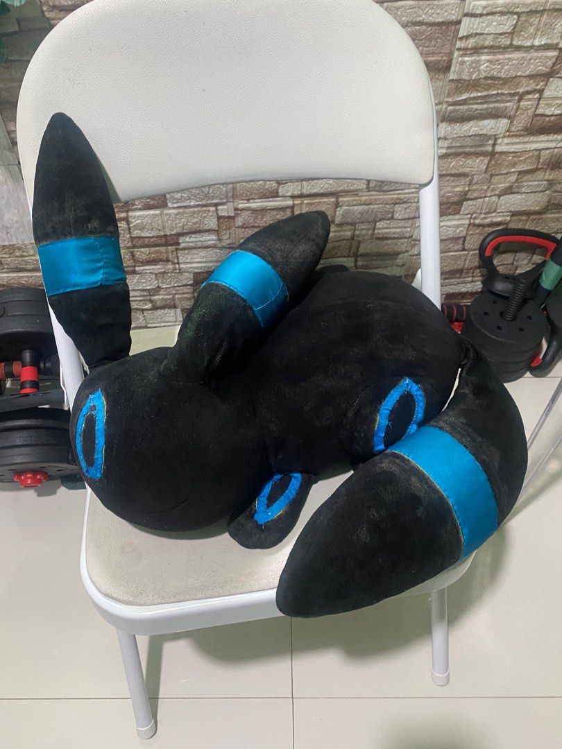 Sleeping shiny Umbreon Plush Toy (Category: Plushies & Soft Toys) located in Manila. Submitted by jongamba0773283 (Listing ID 1416798540, Image 2). Description: Original sleeping umbreon but customized into shiny variant. .