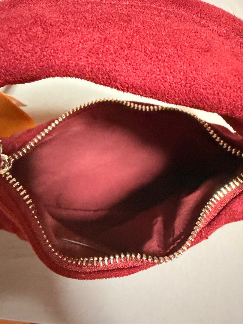 Small red purse BNWT (Category: Shoulder Bags) located in Mandaluyong City. Submitted by _dbp27 (Listing ID 1416812515, Image 3). Description: Super cute velvet mini bag with detachable crossbody strap Original price: 1790.