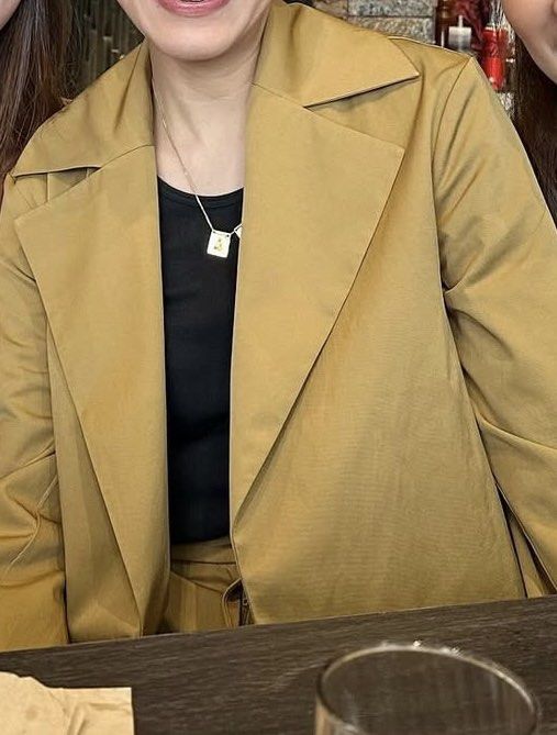 Zara Blazer and Pants Co-ord Set (Category: Sets or Coordinates) located in Las Pinas. Submitted by shopnshopperph (Listing ID 1416676734, Image 2). Description: - Tan co-ord set - Blazer: classic lapels, long sleeves - Pants: high waist, cargo pockets, wide leg - Versatile tan color - Perfect for a coordinated look.