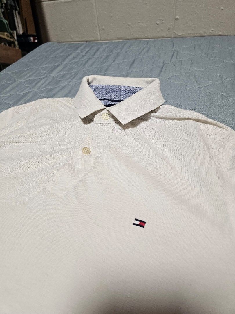 Tommy Hilfiger Polo shirt (Category: Tshirts & Polo Shirts ) located in Marikina City. Submitted by ditrik26 (Listing ID 1416812105, Image 3). Description: medium size 9/10 decluttering.