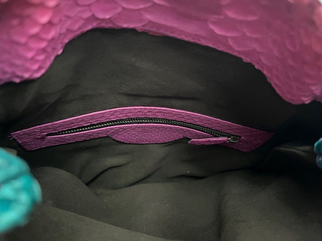 Turquoise python + pink python skin clutch (Category: Clutches) located in Singapore. Submitted by bigfoot74 (Listing ID 1416753680, Image 4). Description: Turquoise python + pink python skin clutch .