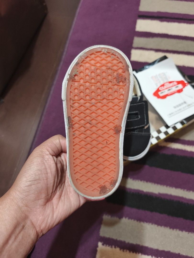 Vans Old Skool Black Toddler Shoes (Category: Babies & Kids Fashion) located in Manila. Submitted by annabbee1 (Listing ID 1416646349, Image 3). Description: Authentic Vans Old Skool toddler shoes - Black color, size 16.5 cm - Hook-and-loop closure for easy wear - Classic white stripe and sole - Vans logo on insole - Includes original box and tags - Used twice only.