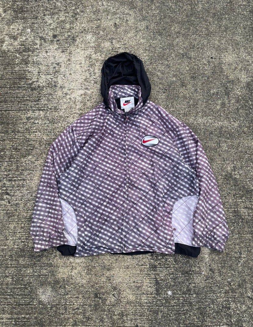 Vintage 90s Nike Jacket Windbreaker (Category: Coats, Jackets and Outerwear) located in Iba. Submitted by gotmethrift (Listing ID 1416661545, Image 2). Description: Vintage 90s Nike Jacket Windbreaker Width: 26 Length: 29 Issue: Scratch .