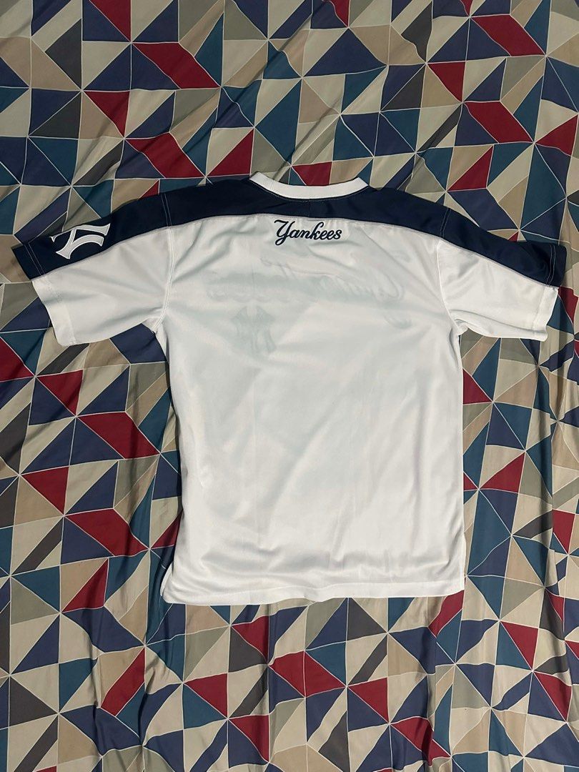 Vintage New York Yankees Tee (Category: Tshirts & Polo Shirts ) located in Manila. Submitted by kittycoutureph (Listing ID 1416689359, Image 2). Description: A legit vintage New York Yankees Jersey that is in good condition..