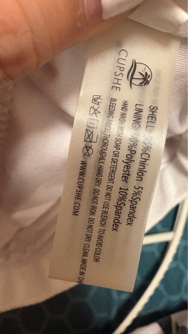 White top for swimming/ workout (Category: Bikinis & Swimsuits) located in Bulacan. Submitted by msdavid (Listing ID 1416803590, Image 2). Description: .