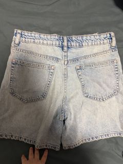 (Category: ) located in . Submitted by Ql070372 (Listing ID 1416789198, Image 1). Description: .