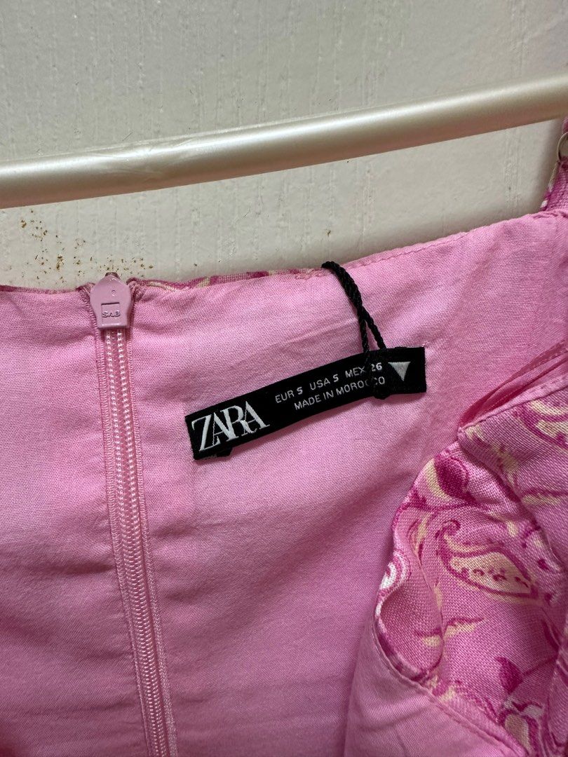 Zara pink dress (Category: Dresses) located in Quezon City. Submitted by favesforless (Listing ID 1416688967, Image 2). Description: Brand new Never used Condition 10/10.