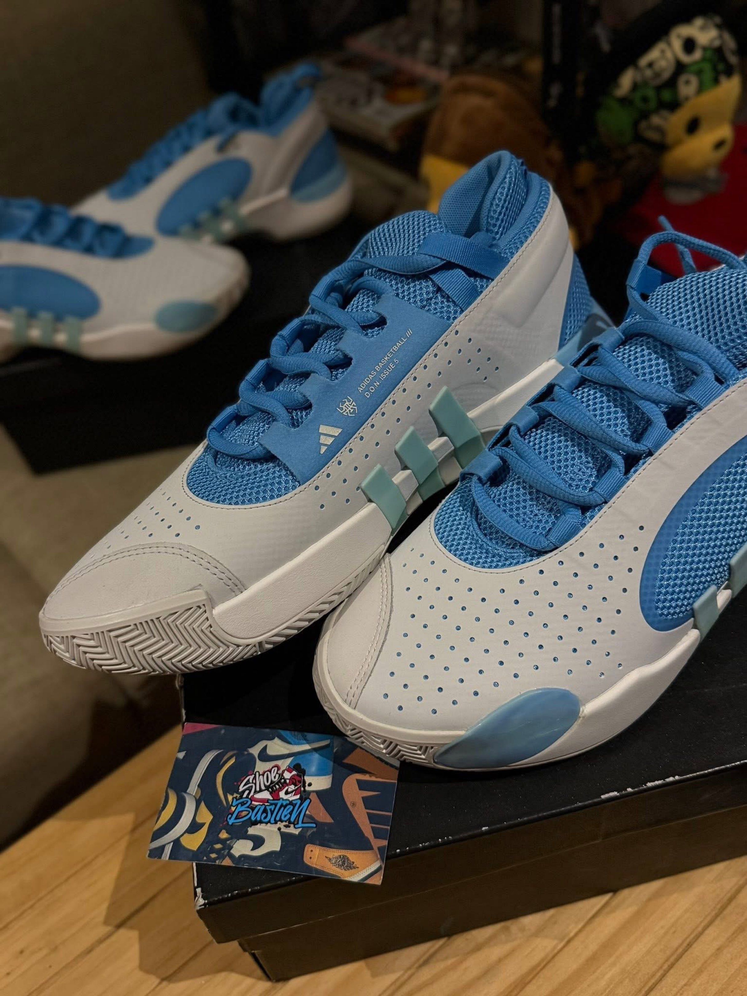 Adi Don Issue 5 (Category: Sneakers) located in Paranaque City. Submitted by shoebastien (Listing ID 1416933970, Image 3). Description: ₱2,795 ONLY Adi Don Issue 5 Size: 8.5 / 9.5 | Complete Brandnew | BELOW SRP(₱7,300).